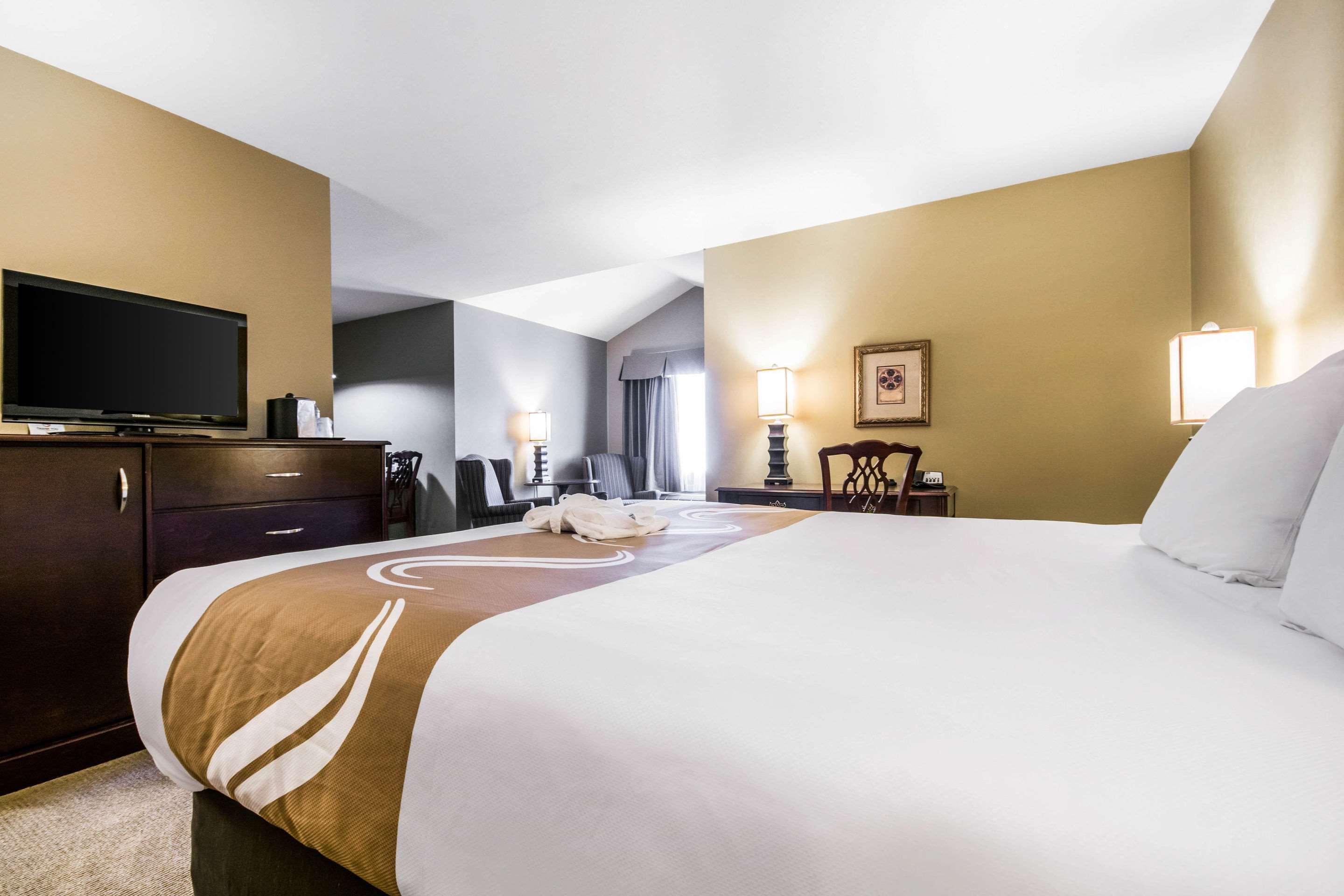 Clarion Hotel&Conference Centre Abbotsford Esterno foto