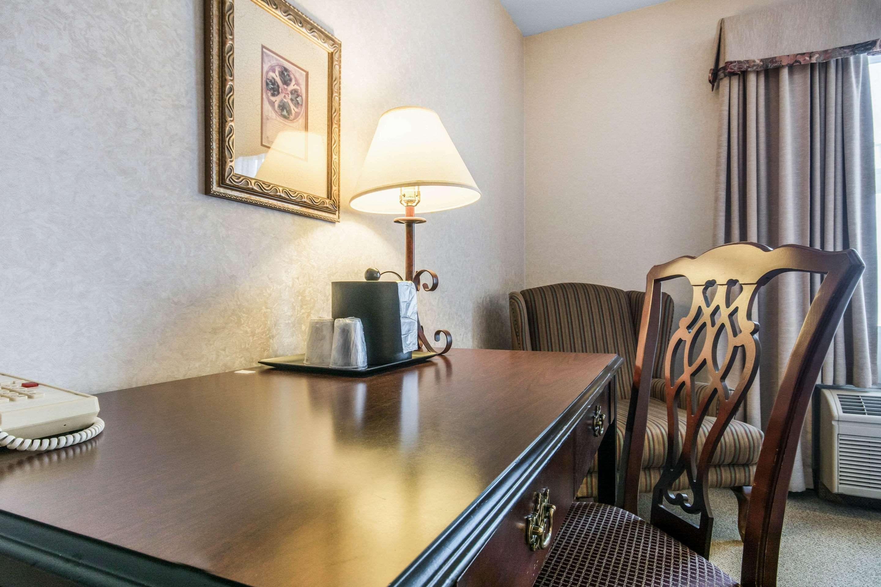 Clarion Hotel&Conference Centre Abbotsford Esterno foto