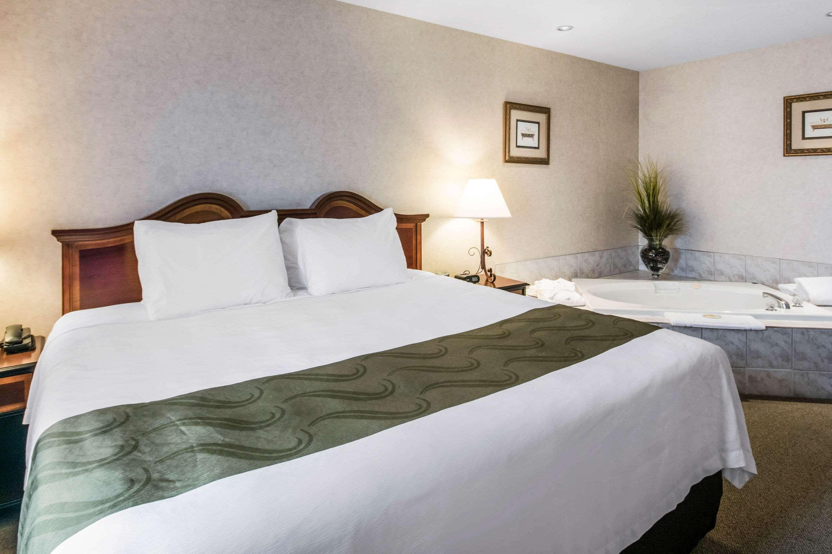 Clarion Hotel&Conference Centre Abbotsford Esterno foto