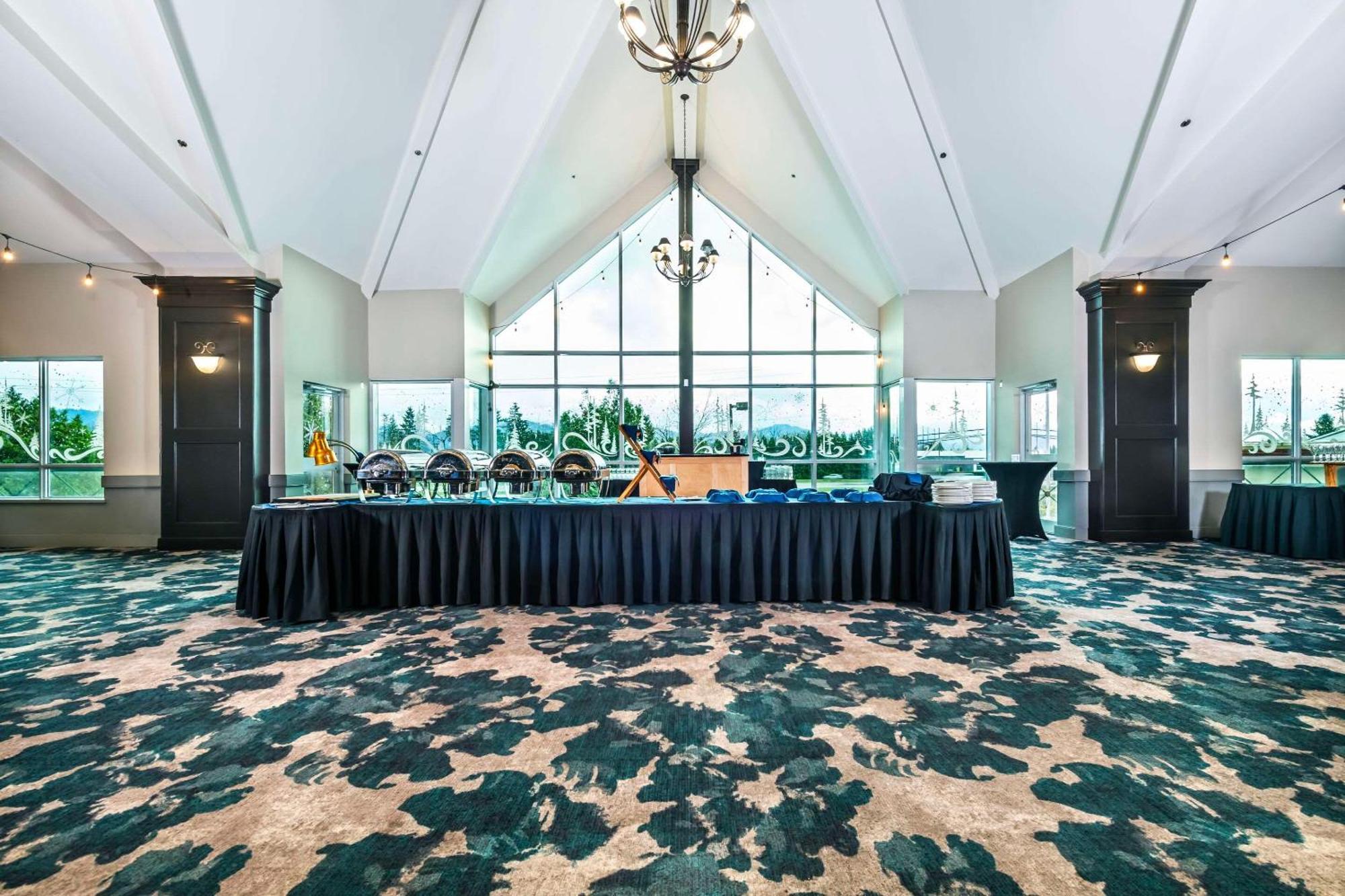 Clarion Hotel&Conference Centre Abbotsford Esterno foto